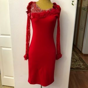European very beautiful red dress, Material stretch, guipure sleeves, size M